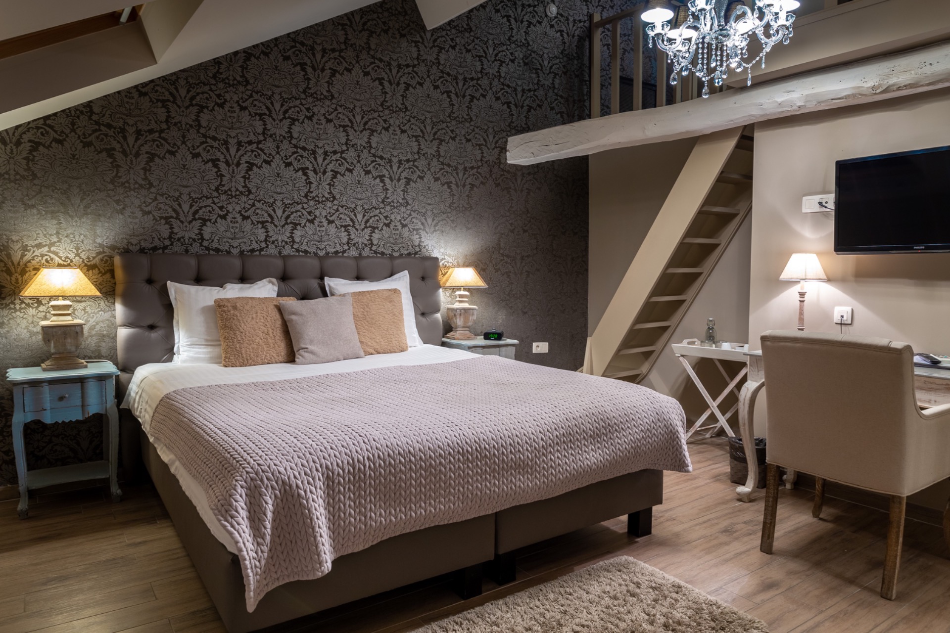 7 cosy boutique rooms